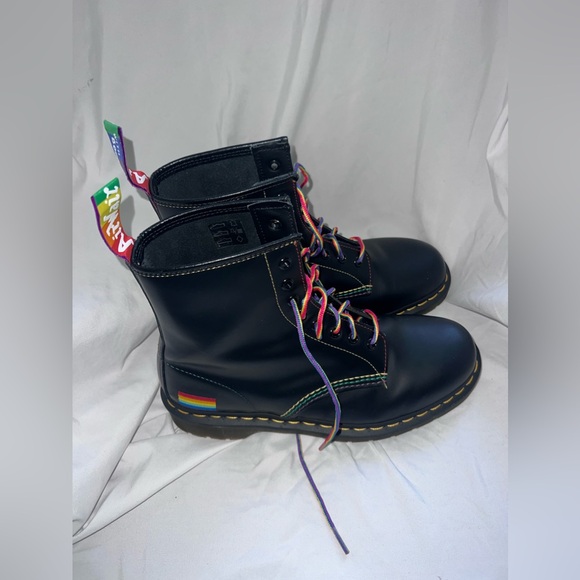 Dr. Martens Black Pride 1460 Boots size 10 men - Picture 3 of 8